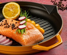 Litinová pánev na gril